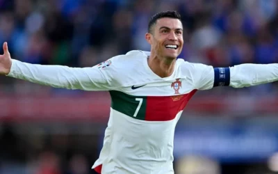 CR7 thu về khoảng 85 tỷ VNĐ cho mỗi bài đăng Instagram.