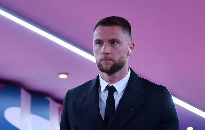 Al Nassr quan tâm đến việc chiêu mộ Milan Skriniar.